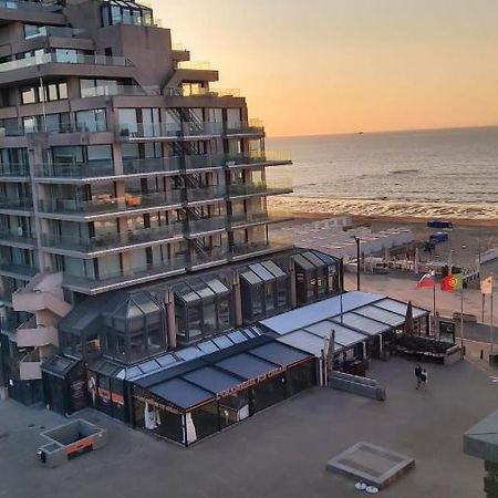 Appartement Met Zeezicht Op Het Van Bunnenplein Knokke-Heist Exterior photo